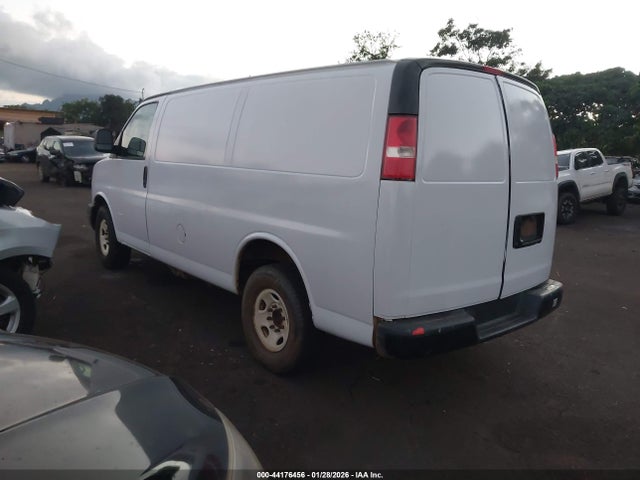 1GCWGAF1XJ1339940 Chevrolet Express 2500 Work Van