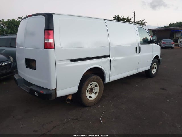 1GCWGAF1XJ1339940 Chevrolet Express 2500 Work Van