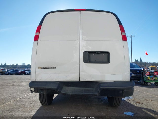 1GCWGAFP1N1260327 Chevrolet Express Cargo Rwd 2500 Regular Wheelbase Wt
