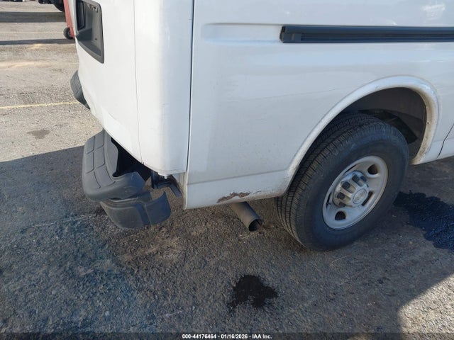 1GCWGAFP1N1260327 Chevrolet Express Cargo Rwd 2500 Regular Wheelbase Wt
