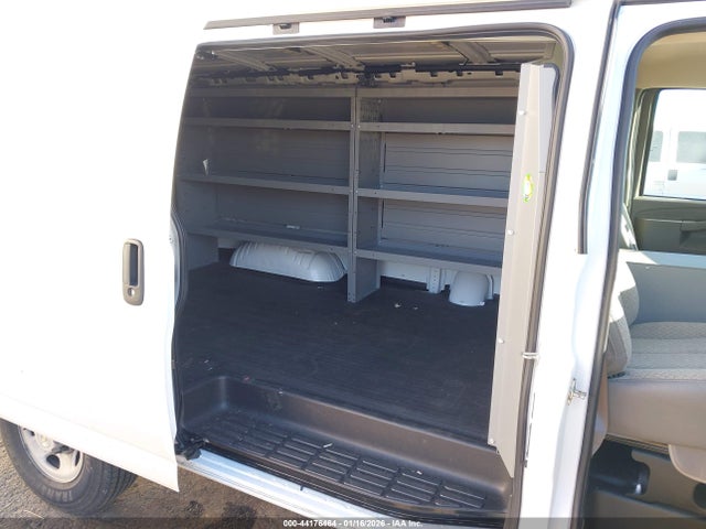 1GCWGAFP1N1260327 Chevrolet Express Cargo Rwd 2500 Regular Wheelbase Wt