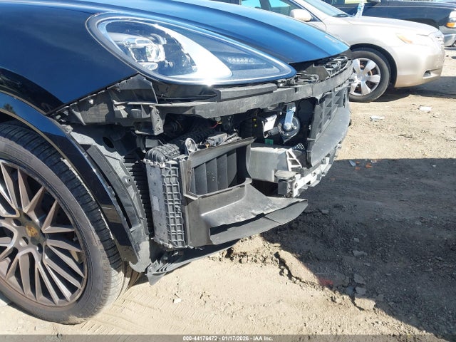Porsche Cayenne Coupe 2021 WP1BA2AY4MDA40469 Image 17