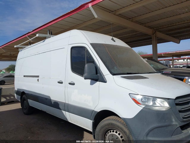 WD4PF1CDXKP072535 Mercedes-Benz Sprinter 2500 High Roof V6
