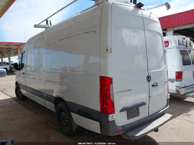 WD4PF1CDXKP072535 Mercedes-Benz Sprinter 2500 High Roof V6