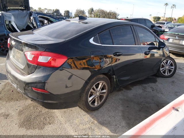 1G1BE5SM3H7231574 Chevrolet Cruze Lt Auto