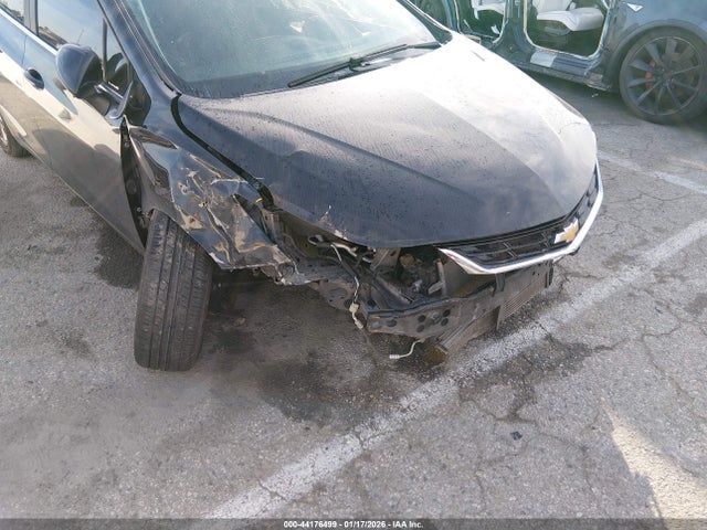1G1BE5SM3H7231574 Chevrolet Cruze Lt Auto