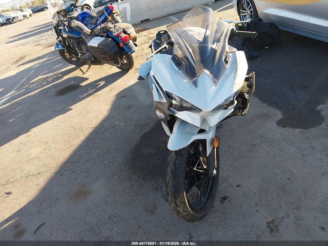 2025 Kawasaki Ex500 მანქანა იყიდება აუქციონზე, vin: ML5EXGG15SDA71521, აუქციონის ნომერი: 44176501
