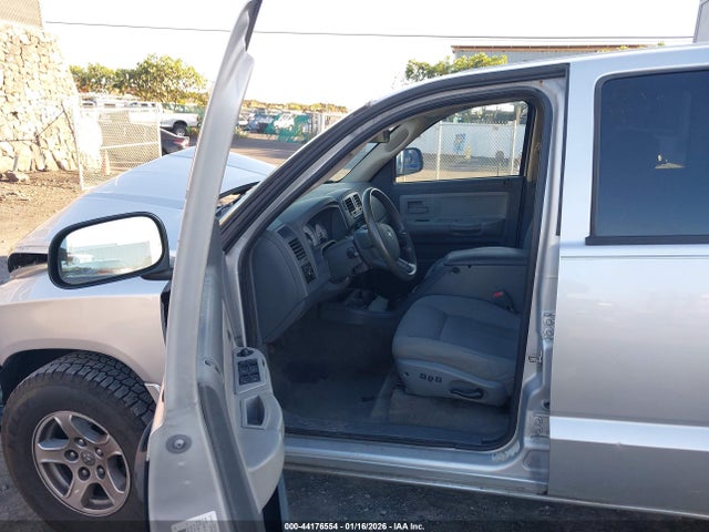 44176554 :رقم المزاد ، 1D7HW48NX6S601931 vin ، 2006 Dodge Dakota Slt مزاد بيع