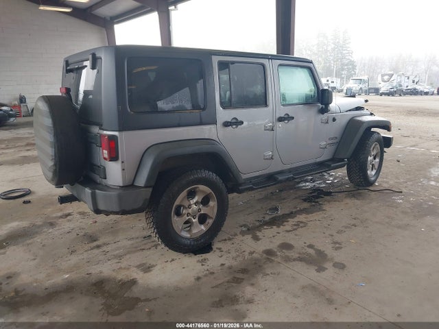 2013 JEEP WRANGLER UNLIMITED 1C4BJWDG1DL618576 Photo 3