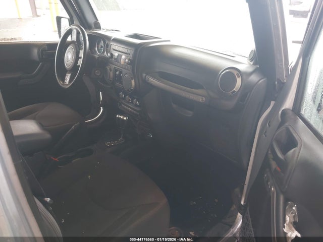 2013 JEEP WRANGLER UNLIMITED 1C4BJWDG1DL618576 Photo 4