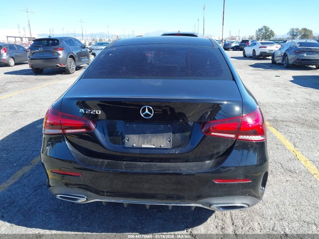 Mercedes-Benz A 220 2019 WDD3G4EB2KW027071 Image 16