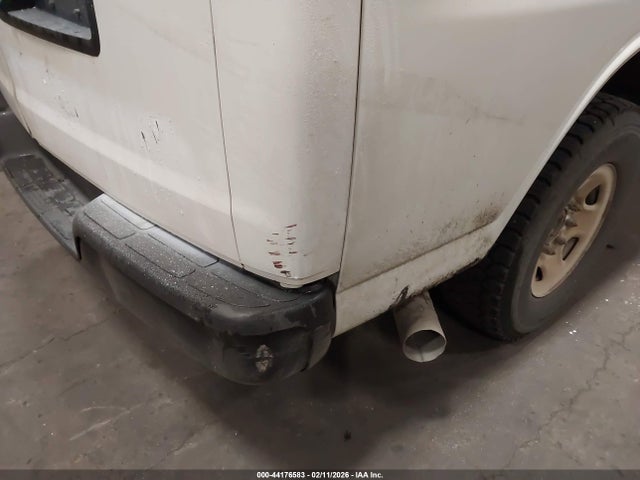 1GCWGAF16H1209390 Chevrolet Express 2500 Work Van