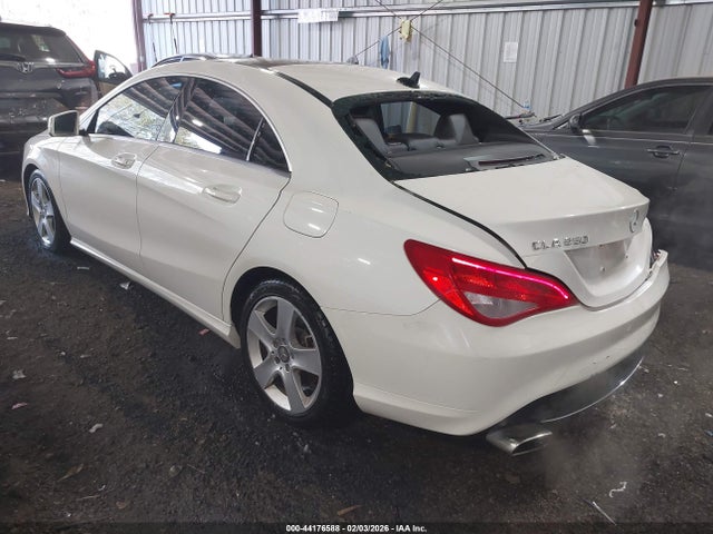 2016 MERCEDES-BENZ CLA 250 WDDSJ4GB4GN392956 Photo 2