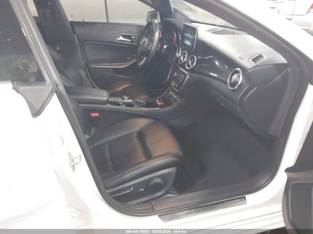 2016 MERCEDES-BENZ CLA 250 WDDSJ4GB4GN392956 Photo 4