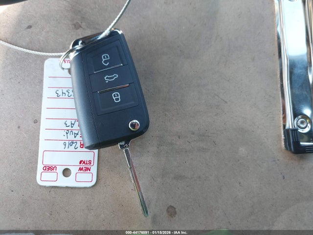 2016 AUDI A3 WAUA7GFF2G1025343 Photo 10