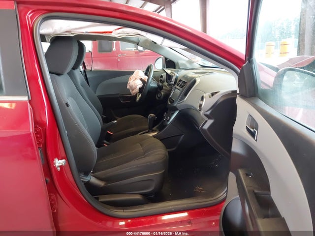 1G1JC5SB8G4132300 Chevrolet Sonic Lt Auto