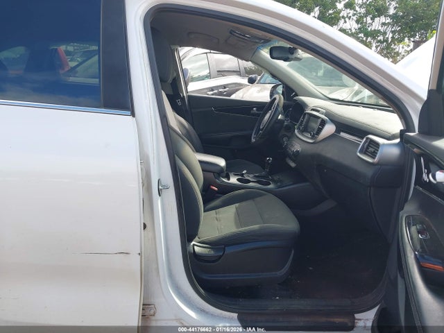 5XYPG4A37HG272478 KIA Sorento 2.4l Lx