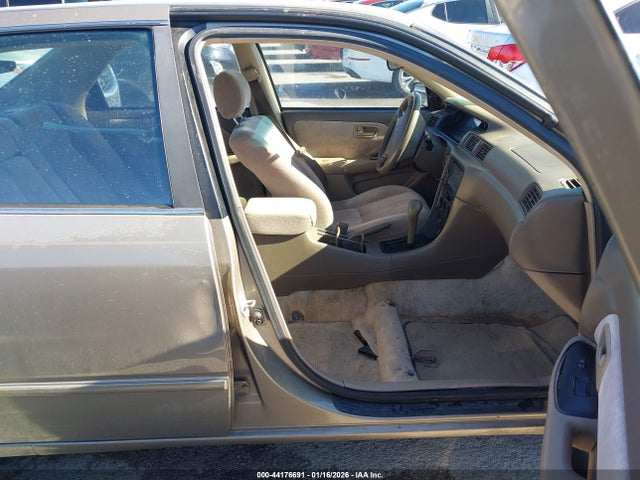 1999 TOYOTA CAMRY 4T1BG22K3XU442591 Photo 4
