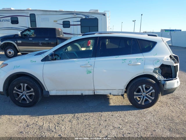 Продаж на аукціоні авто 2016 Toyota Rav4 Le, vin: JTMZFREV3GJ092241, номер лоту: 44176694