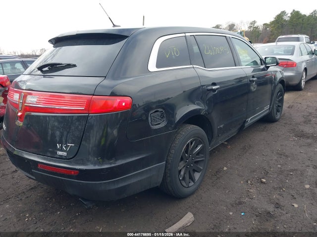 Продажа на аукционе авто 2014 Lincoln Mkt Livery, vin: 2LMHJ5NK6EBL59057, номер лота: 44176695