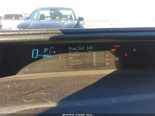 JTDKDTB30E1063090 Toyota Prius C Two
