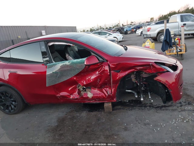 7SAYGDED6RF129542 Tesla Model Y Rwd