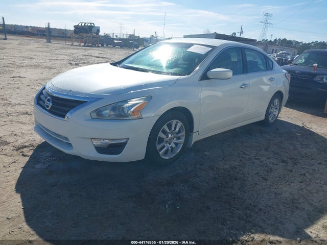 Nissan Altima 2.5 S 2014 1N4AL3APXEC185677 Image 2