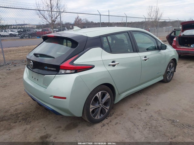 1N4AZ1CP8JC307222 Nissan LEAF SV