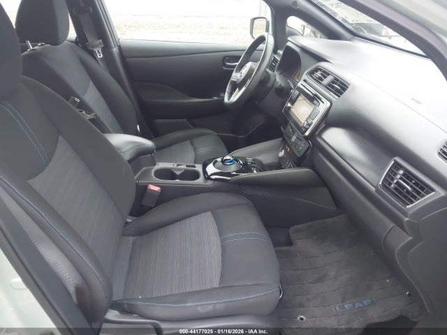 1N4AZ1CP8JC307222 Nissan LEAF SV