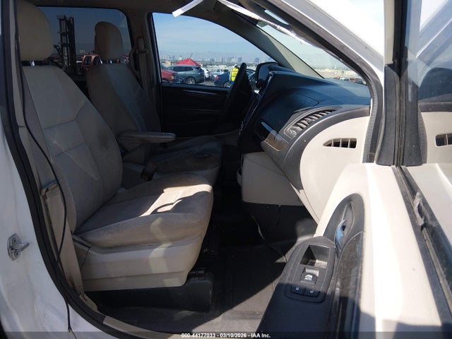 2C7WDGBG9HR718152 Dodge Grand Caravan Se