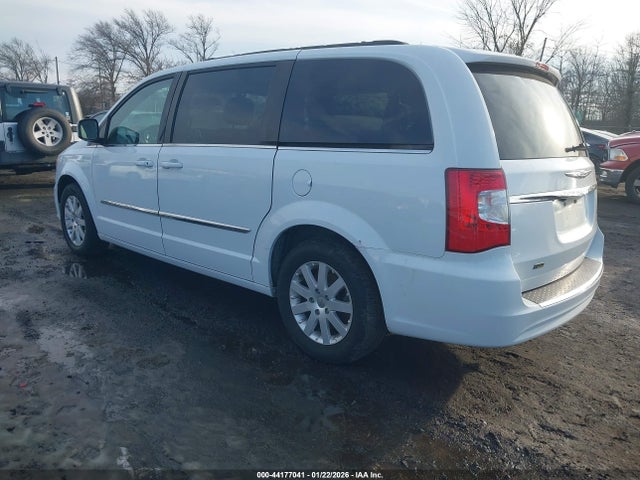 2015 CHRYSLER TOWN & COUNTRY 2C4RC1BG0FR552501 Photo 2