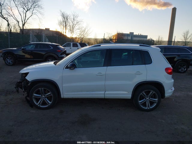WVGTV7AX9HW507079 Volkswagen Tiguan 2.0t Sport