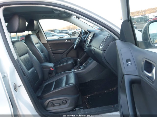 WVGTV7AX9HW507079 Volkswagen Tiguan 2.0t Sport