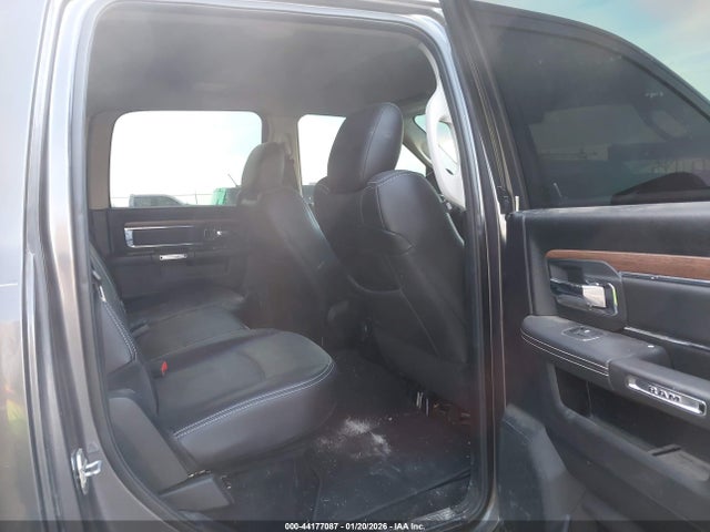 44177087 :رقم المزاد ، 1C6RR6NT1HS623038 vin ، 2017 Ram 1500 Laramie  4x2 5'7 Box مزاد بيع