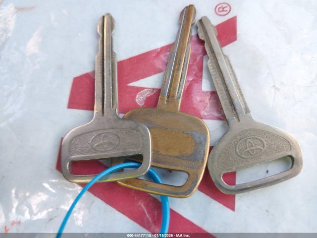 2001 TOYOTA CAMRY JT2BG28K710556757 Photo 10