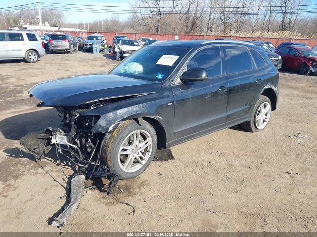 2014 AUDI Q5 WA1DGAFP2EA096622 Photo 1