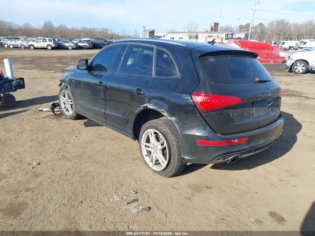 2014 AUDI Q5 WA1DGAFP2EA096622 Photo 2