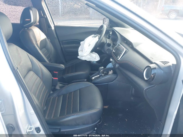 3N1CP5CU8KL515082 Nissan KICKS SR