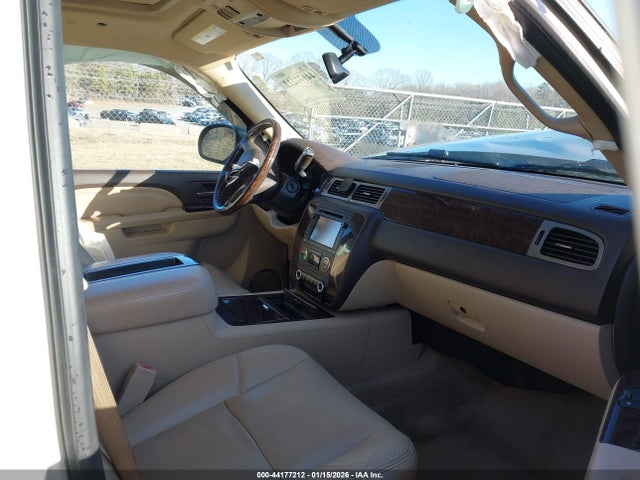 Продажа на аукционе авто 2014 Gmc Yukon Xl 1500 Denali, vin: 1GKS1MEF3ER112082, номер лота: 44177212