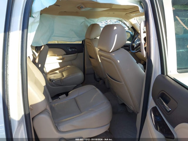 Продажа на аукционе авто 2014 Gmc Yukon Xl 1500 Denali, vin: 1GKS1MEF3ER112082, номер лота: 44177212