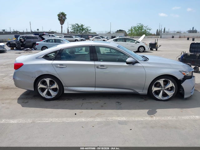 1HGCV1F9XJA122565 Honda Accord Touring