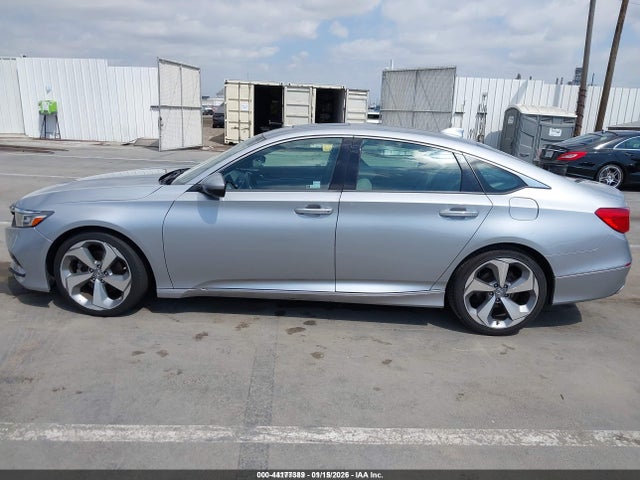 1HGCV1F9XJA122565 Honda Accord Touring