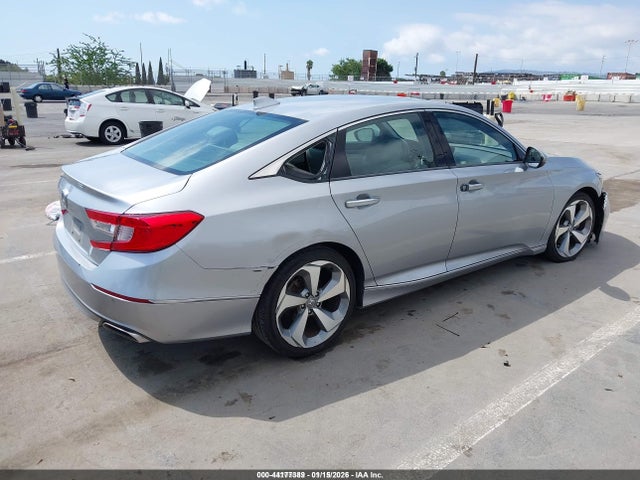 1HGCV1F9XJA122565 Honda Accord Touring