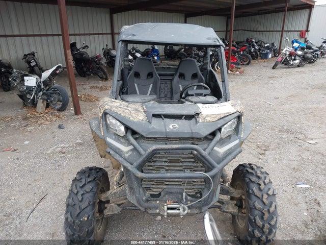 2023 CAN-AM COMMANDER 3JBAKAX40PK001636 Photo 4