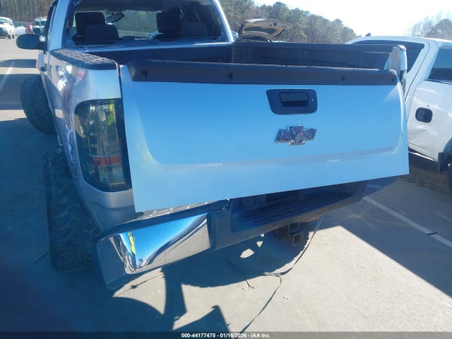 44177470 :رقم المزاد ، 1GCSKSE36AZ146708 vin ، 2010 Chevrolet Silverado 1500 Lt مزاد بيع