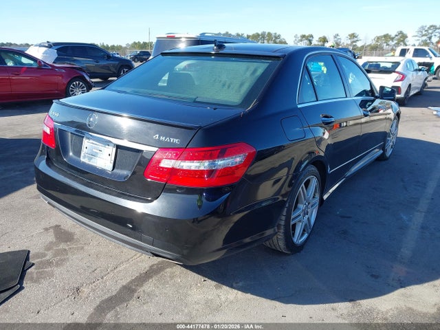 2011 MERCEDES-BENZ E 550 WDDHF9AB4BA302030 Photo 3