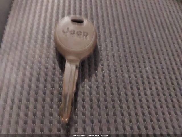 44177481 :رقم المزاد ، 1C4NJPBB0GD590519 vin ، 2016 Jeep Patriot Sport مزاد بيع
