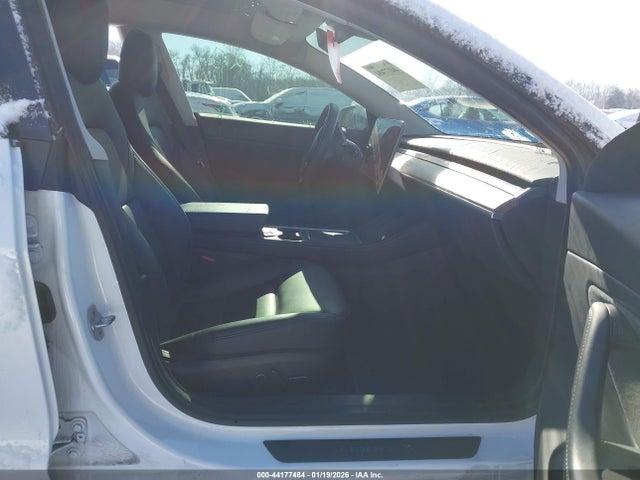 2021 TESLA MODEL 3 5YJ3E1EB9MF855382 Photo 4