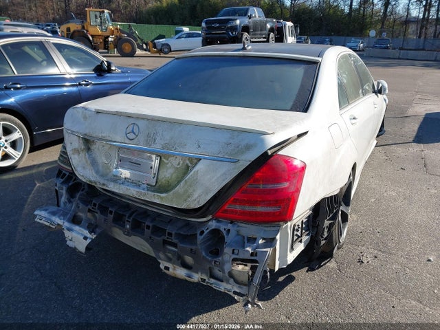 2011 MERCEDES-BENZ S 550 WDDNG8GB4BA377134 Photo 3
