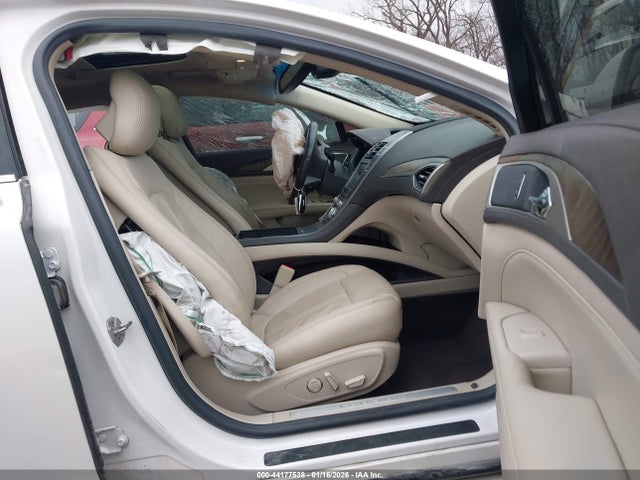 2017 LINCOLN MKZ 3LN6L5C95HR634825 Photo 4